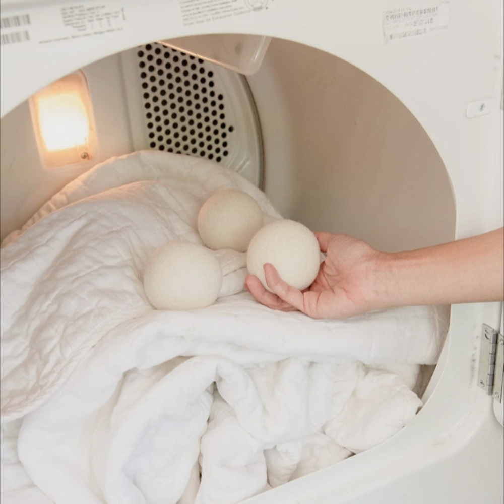 $5 CLOSET CLEAR OUT! Wool Dryer Balls (4) with Basket, NWOT